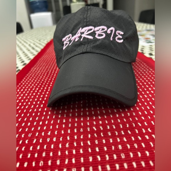 Barbie embroidered cap - Picture 2 of 3